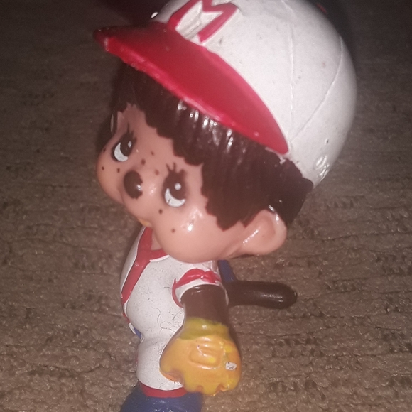 Munchichi Figurine Baseball Throwing Ball Vintage 1979 - Picture 2 of 13